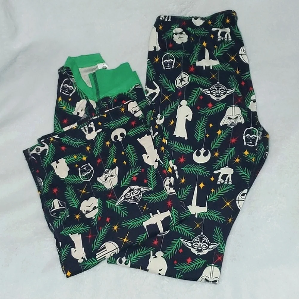 STAR WARS Holiday Long John Pajama Set Kids Size S-M (READ)